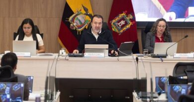 Quito insistirá ante la EEQ por cobro de tasa de basura: comisión de concejales dará seguimiento a respuesta del gobierno Quito insistirá ante la EEQ por cobro de tasa de basura: comisión de concejales dará seguimiento a respuesta del gobierno