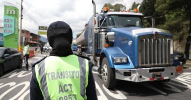 Controles al transporte pesado en la Av. Simón Bolívar y Ruta Viva superan las 9.000 revisiones: 815 conductores con citaciones