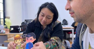 ¡Vamos a jugar con ‘cucas’! en el taller de muñecas de papel del Museo de la Ciudad