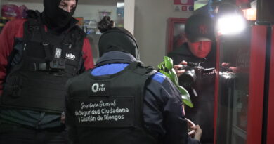 Control en Quito: intervención en tres zonas deja decomisos, citaciones y locales sancionados Control en Quito: intervención en tres zonas deja decomisos, citaciones y locales sancionados