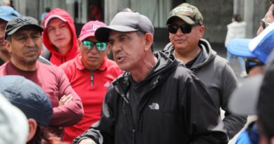 Trabajadores de EMASEO realizaron un plantón para pedir que la tasa de recolección de basura se mantenga