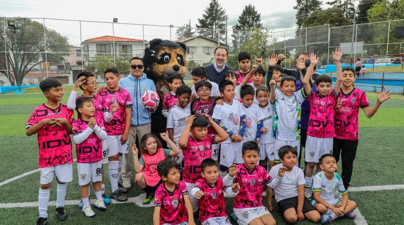 Parque rehabilitado, canchas renovadas y veredas nuevas: Belisario Quevedo recupera sus espacios Parque rehabilitado, canchas renovadas y veredas nuevas: Belisario Quevedo recupera sus espacios